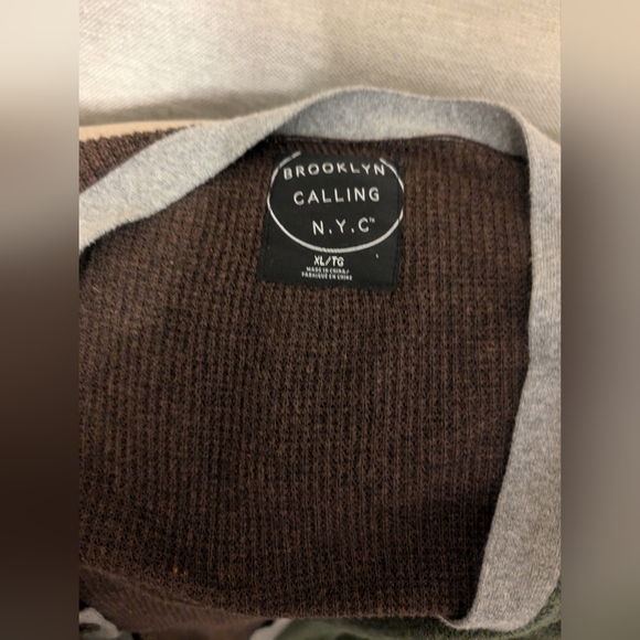 Brooklyn Calling N.Y.C Cardigan XL - Picture 4 of 4